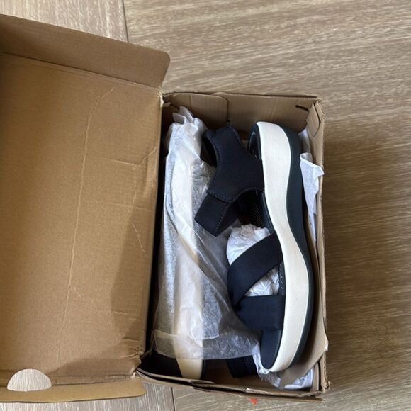 Clark’s Arla Shore navy sandal NWT in box - Picture 7 of 11